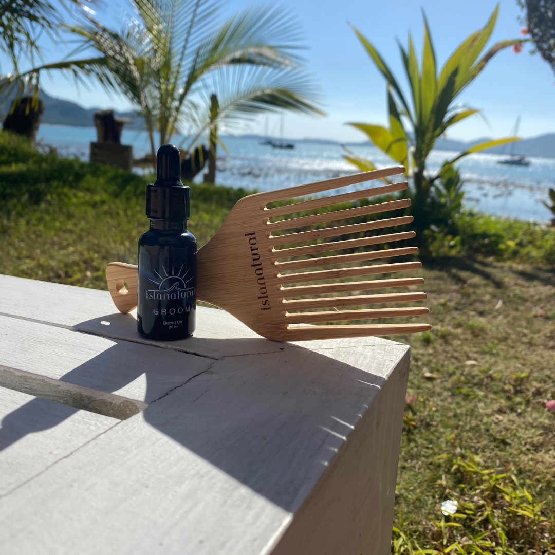 Bamboo Beard Pick